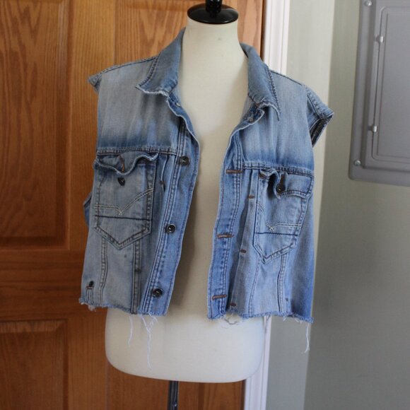 Rocawear Women's Distressed Denim Sleeveless Jean Jacket Vest Size 46 - Picture 1 of 13